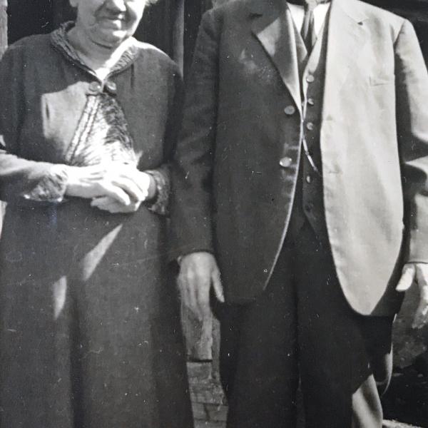 Urgro&szlig;eltern Adelheid und Zucker-Schorsch